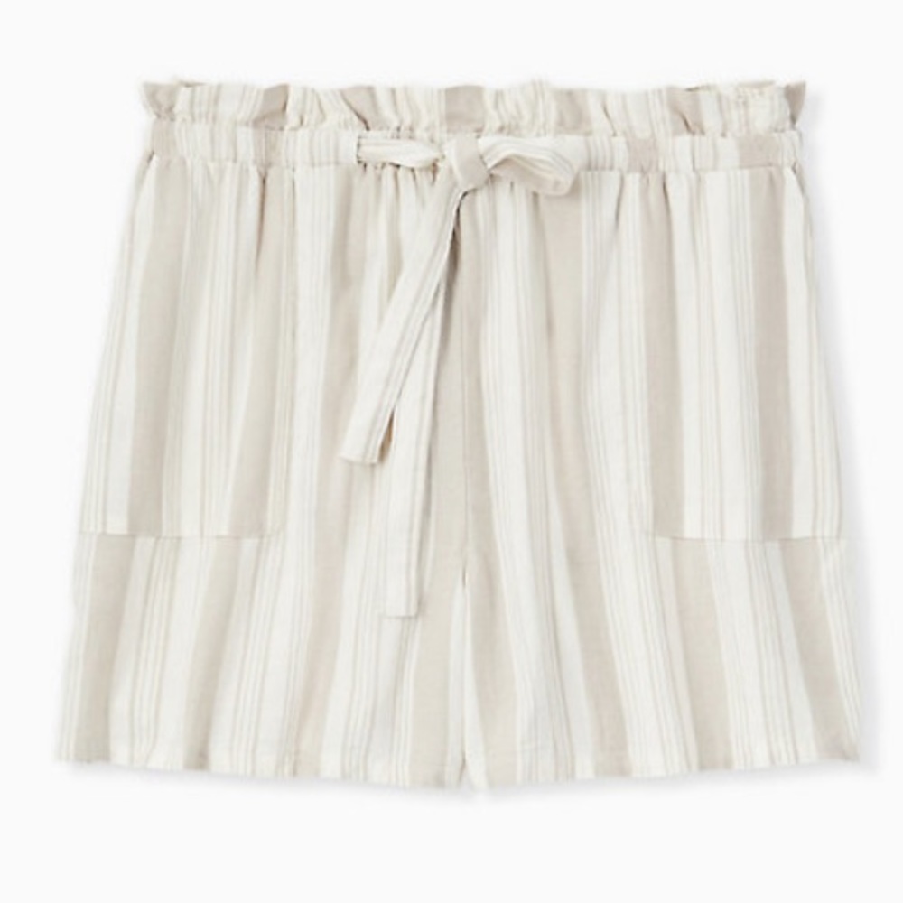 Torrid 6x linen blend taupe paper bag shorts